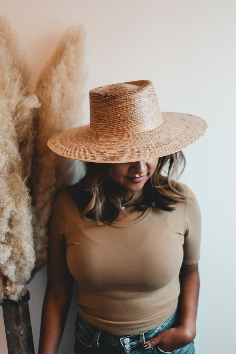 Short brim boater