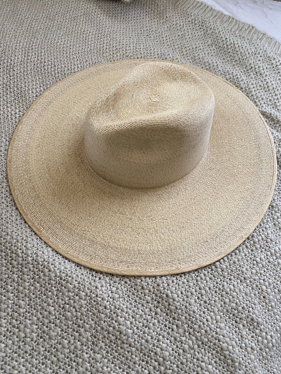 Light fine palma rancher