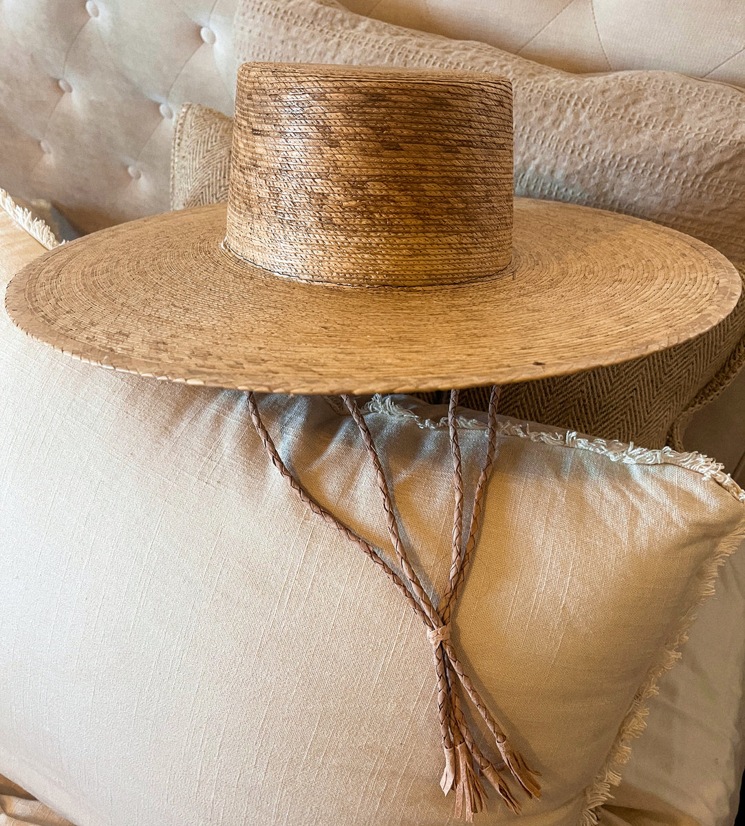 Flat top with string